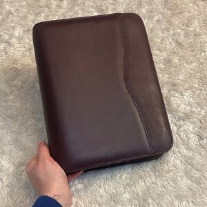 Sophisticated Dark Brown Plum Leather Planner Zip Up Organizer Daytimer